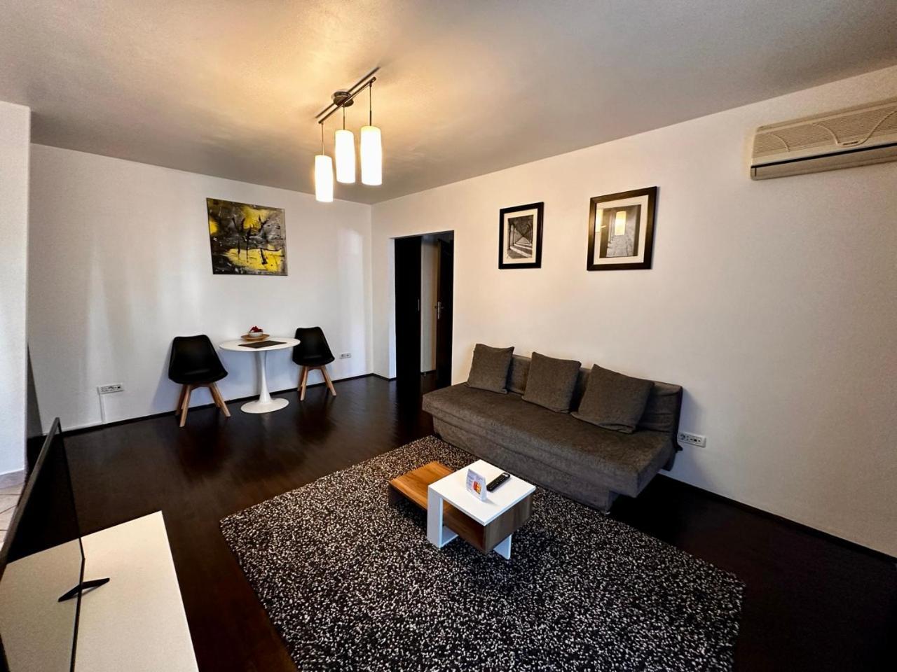 Amzei Apartment *